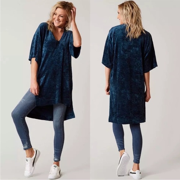 Free People Luxe Velvet Tunic Top Jewel Size Medium - Picture 1 of 3